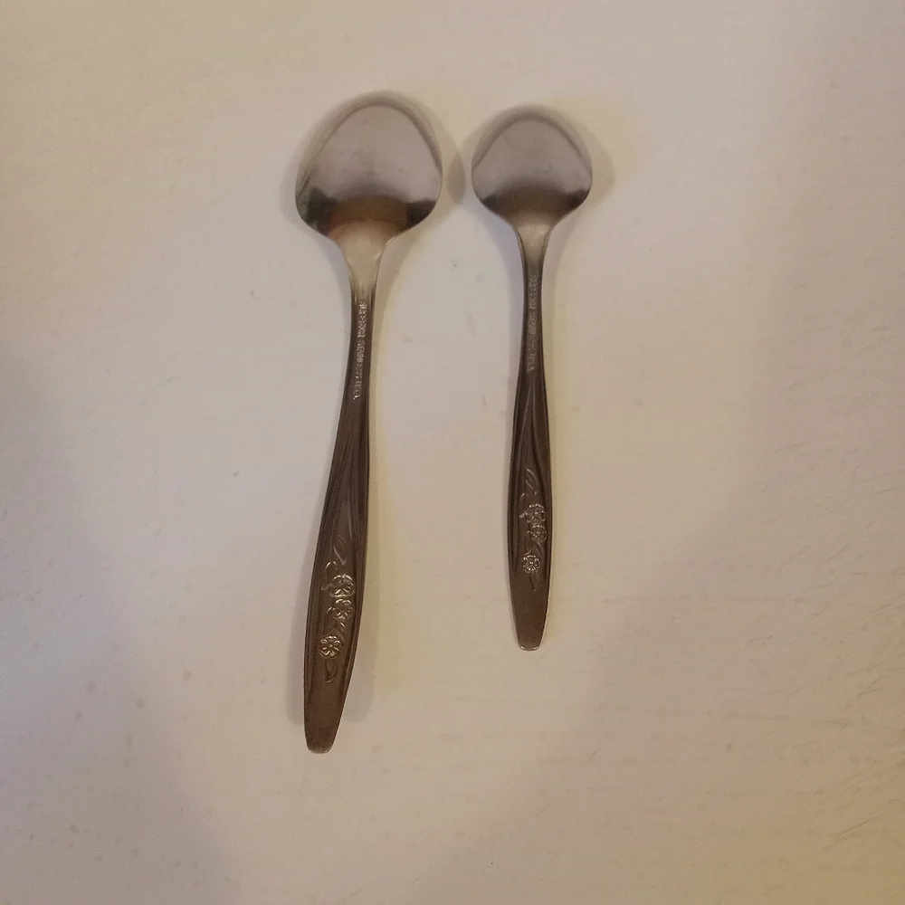 International Superior RADIANCE ROSE Spoons Lot Of 2